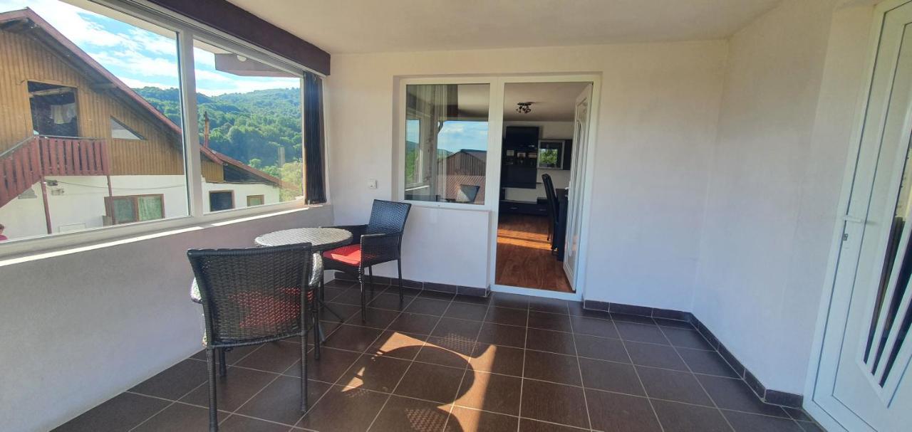 Hotel Casa Silvia Căpăţîneni-Ungureni Exteriér fotografie