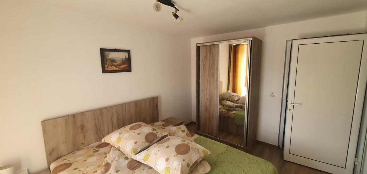 Hotel Casa Silvia Căpăţîneni-Ungureni Exteriér fotografie