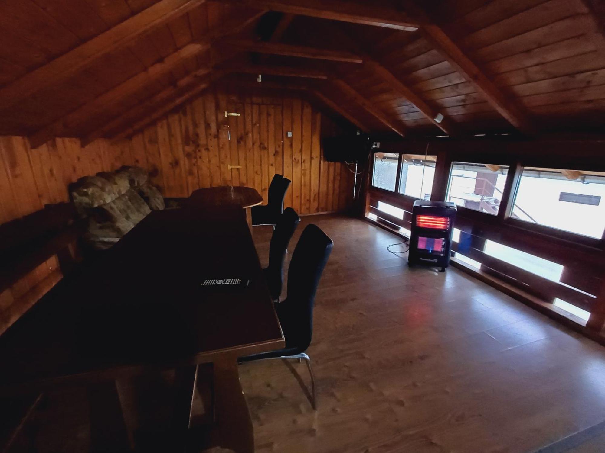 Hotel Casa Silvia Căpăţîneni-Ungureni Exteriér fotografie