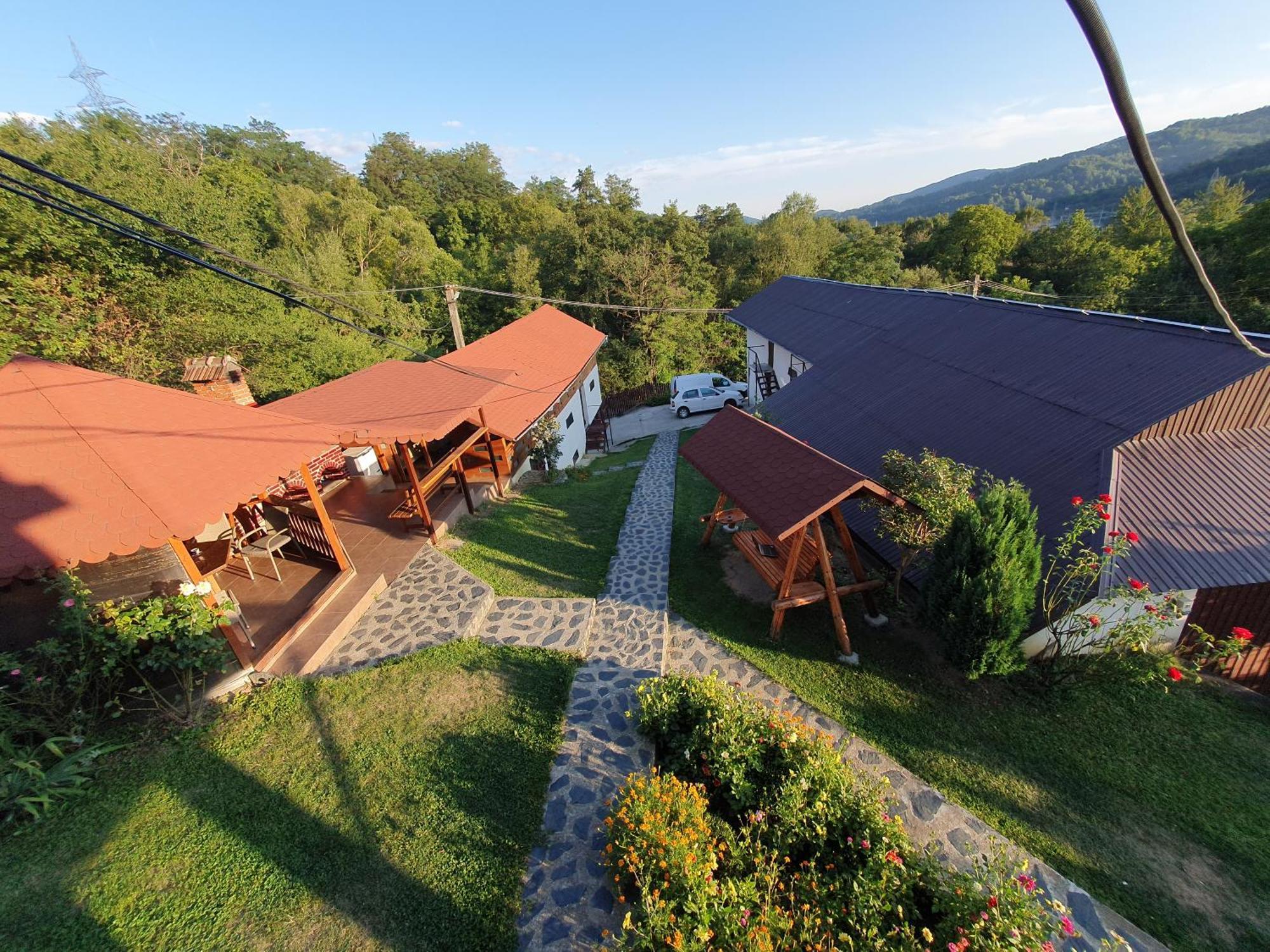 Hotel Casa Silvia Căpăţîneni-Ungureni Exteriér fotografie